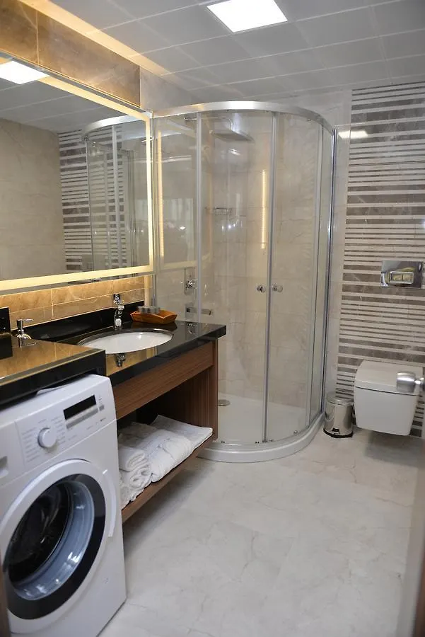 Tuna Otel Rezi̇Dans Gulagzi